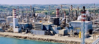Falconara, Ip-Api venduta dalla famiglia Brachetti Peretti all’azera Socar per 3 miliardi